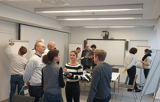 Teilnehmende im Haus der Universität